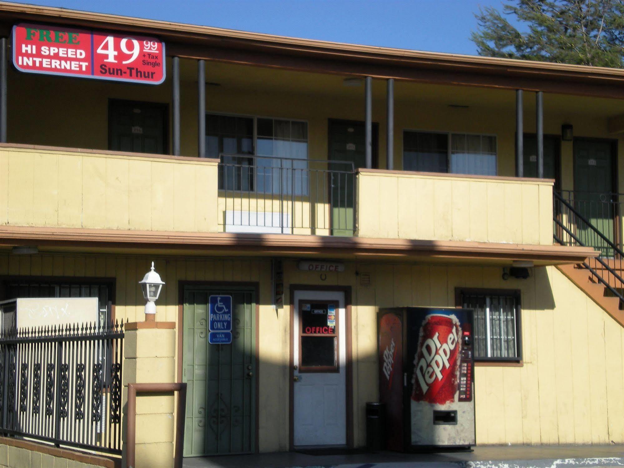 Hotel Pomona Ca - I-10 & Hwy 71 Exterior photo